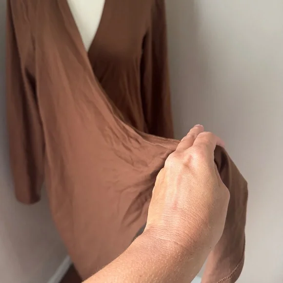 Audrey Leighton Brown V Neck Long Sleeve Midi Wrap Dress Size Large - Picture 10 of 12